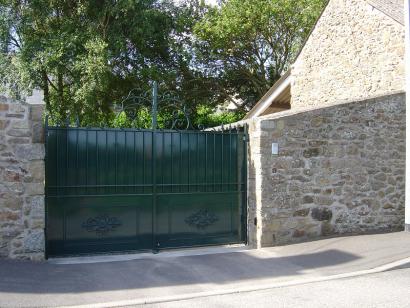 Portails - Portillons - Portes – Fenêtres - Portes de garage
